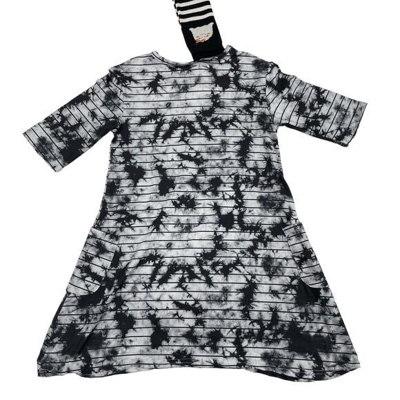 Unbranded Gray & Black Ghost Print Short Sleeve Dress with Socks 2XL - Picture 2 of 3